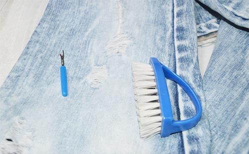How to make ripped jeans