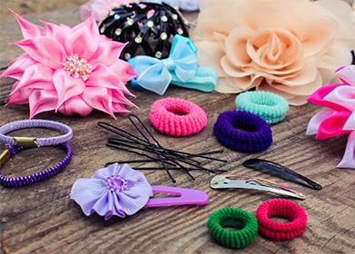 Elastics and hair clips