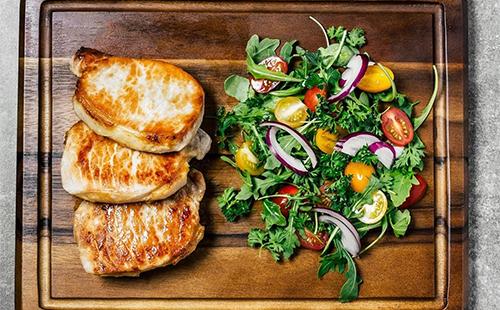 Baked meat with vegetables