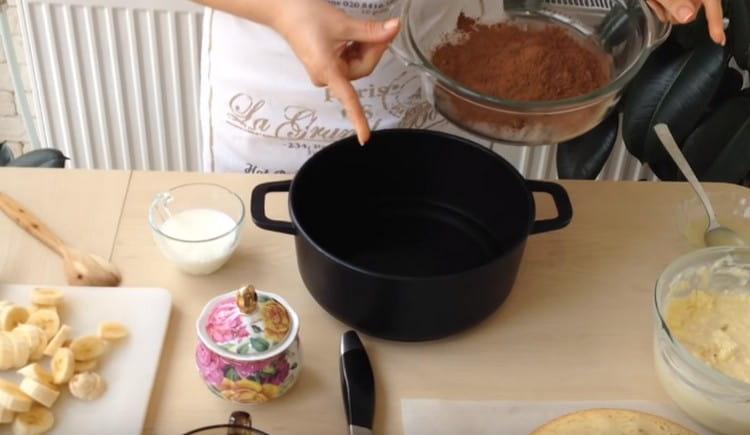 Take a pot for a water bath.