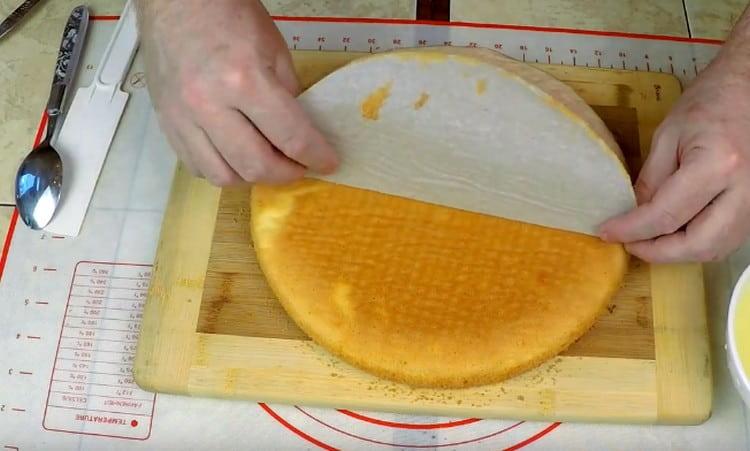 We also bake the second biscuit.