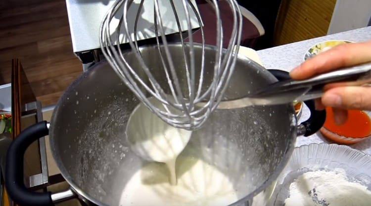 The dough turns out quite liquid.