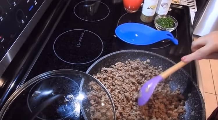 Our recipe with step by step ph will help you cook wonderful pancakes with minced meat.