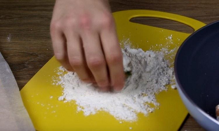 Bread cutlets in flour.