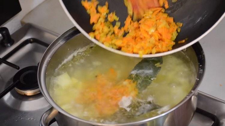 Put the frying in the soup.