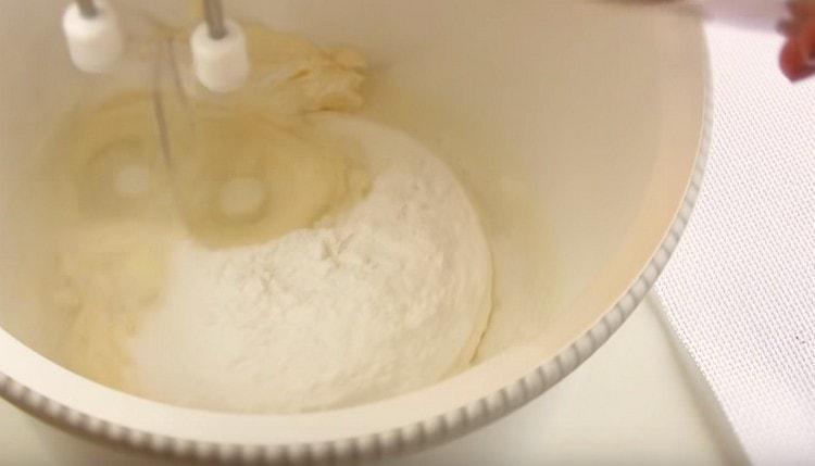 Put powdered sugar in the butter.