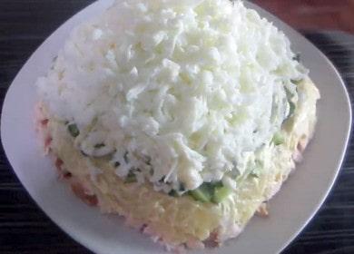 We prepare a delicious and beautiful salad with smoked chicken and fresh cucumber according to a step-by-step recipe with a photo.
