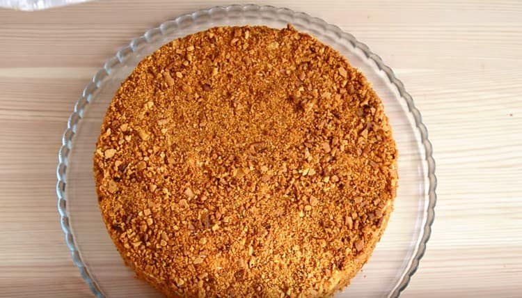 Try our recipe with a photo and try step by step to prepare a classic Honey cake.