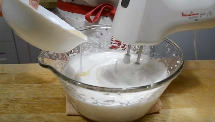 Add gelatin to the protein mass.