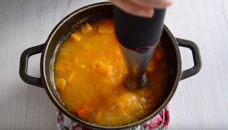We interrupt the mass using a submersible blender.