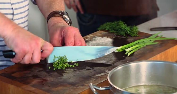 Grind dill branches.