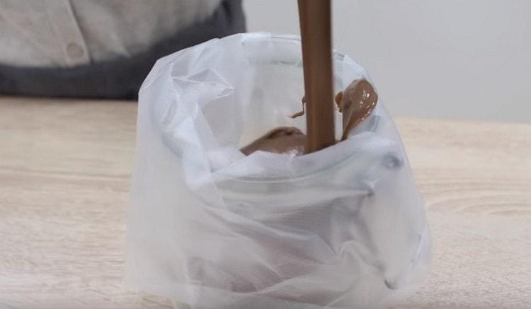 Ready cream should be sent to the refrigerator.