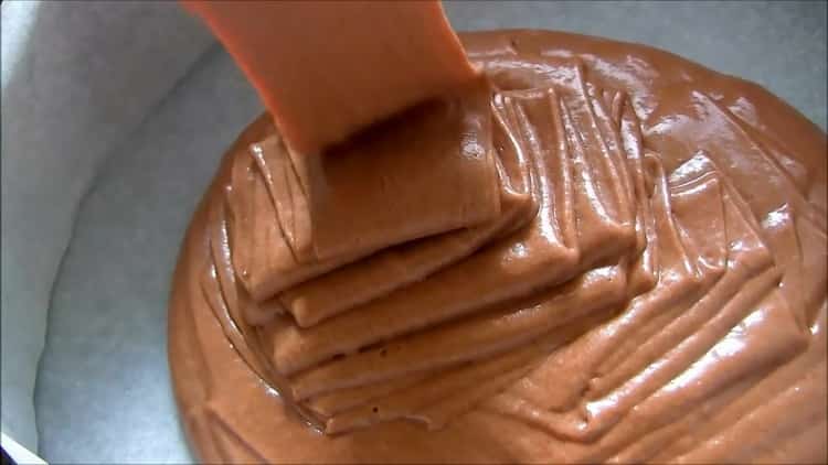 To prepare the cake, bird milk with semolina and lemon, prepare a baking dish