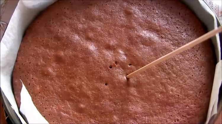 To make a cake, bird milk with semolina and lemon, check the readiness of the cakes