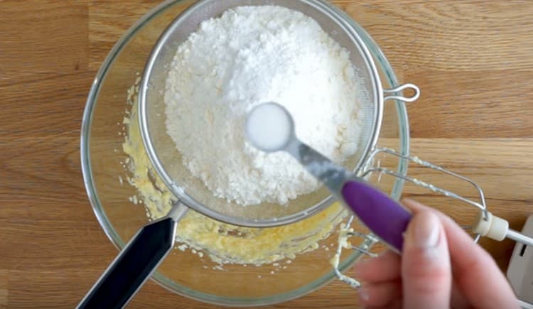 Combine the flour in salt and baking powder.