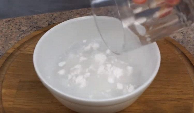 We breed starch in water.