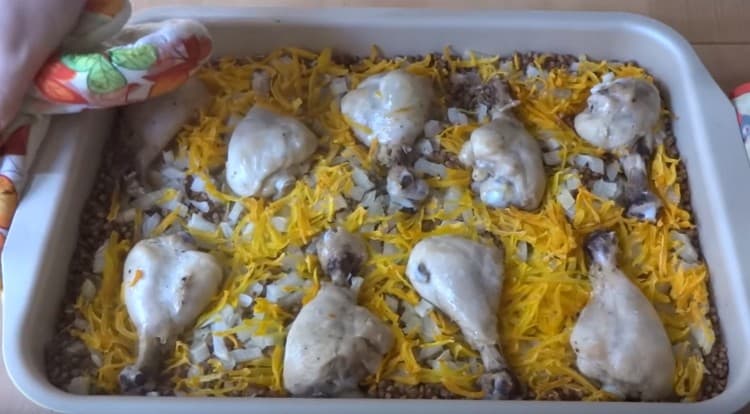 Greek in chicken in the oven is an excellent full-fledged second course for the whole family.