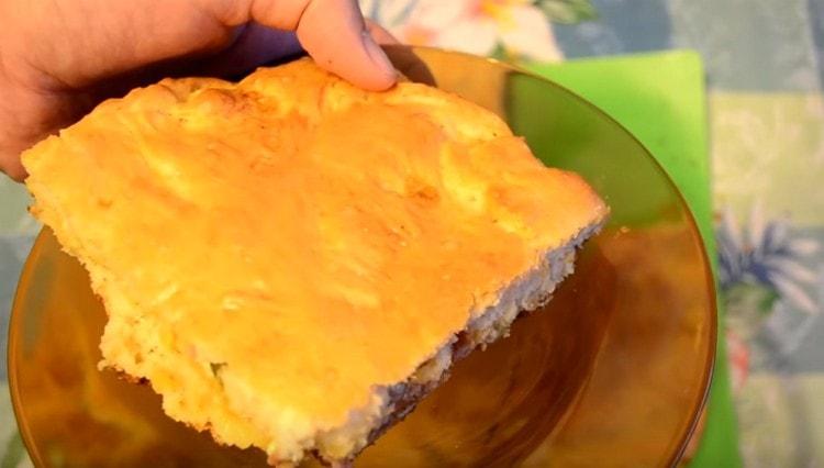 Cut the dish into pieces and serve.