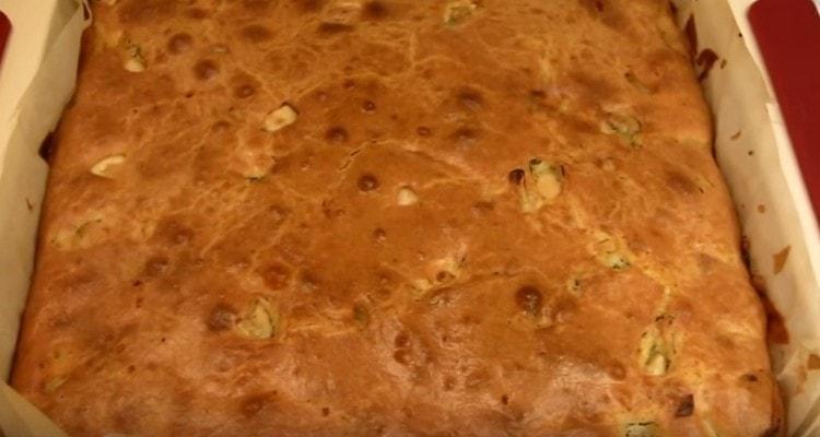 As you can see, chicken fillet pie can be prepared by spending a minimum of effort.