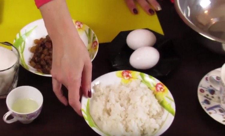 You need to boil rice in advance.