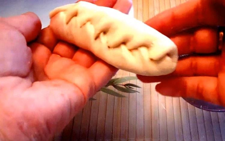 Such manti are obtained long.