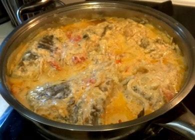 How to learn how to cook delicious crucians in sour cream according to a step-by-step recipe