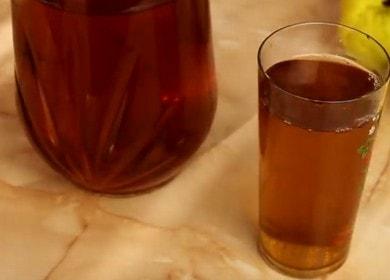 We prepare a delicious compote from rose hips according to the recipe with a photo.