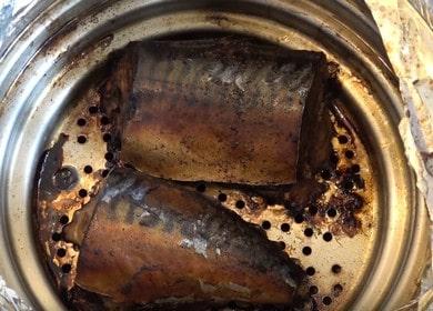 Fragrant smoked fish at home: cook according to a step by step recipe with a photo.