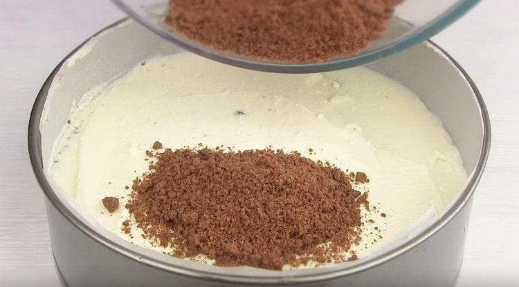 Again, make the curd layer and cover it with the remaining crumbs.