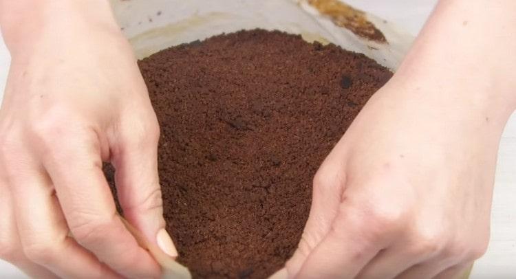 Such a cake is baked for only half an hour.