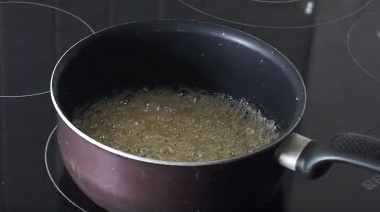 Vanilla essence can also be added to caramel.