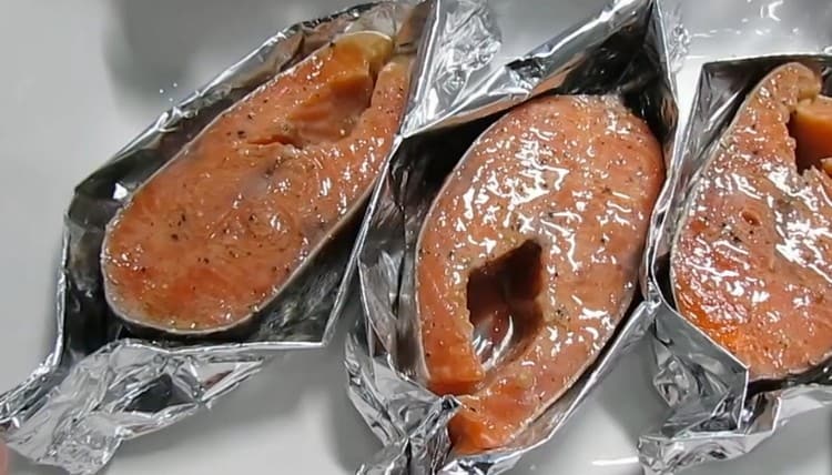 We send fish to the oven.