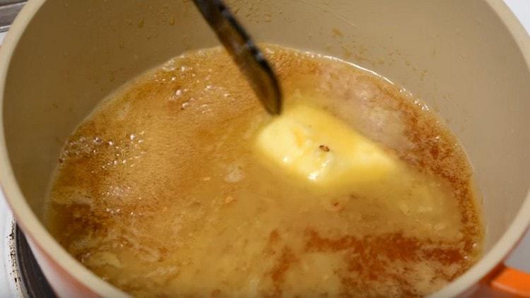 Mix and our sauce is ready.