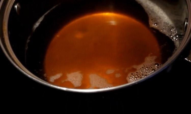 Heat the oil well in a saucepan.