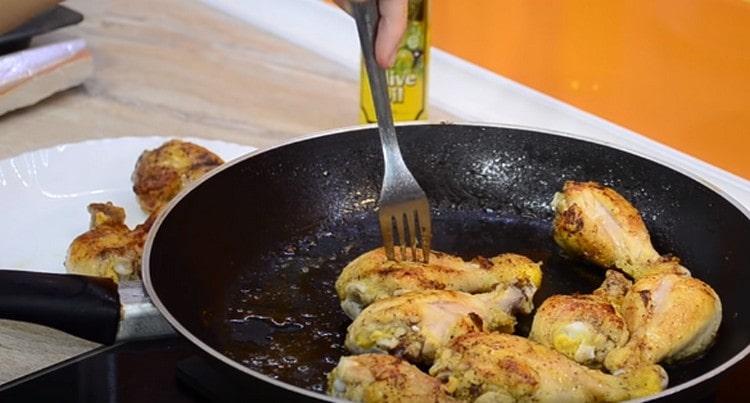 Fry the legs until golden brown.