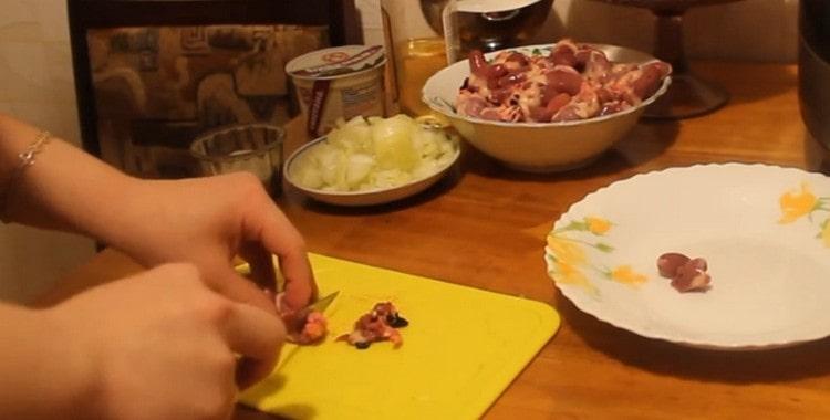 We remove blood clots, fat, blood vessels from hearts.