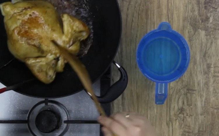 Fry the carcass on both sides again.