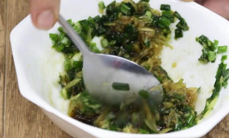 Add vegetable oil and soy sauce, mix.