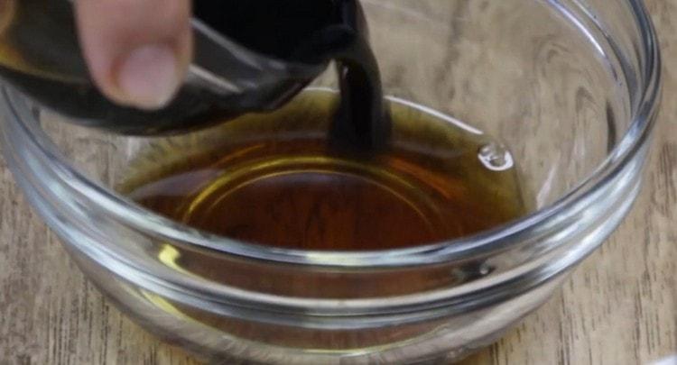 Mix fish and soy sauces.