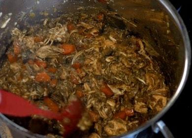 Fragrant chicken stewed with vegetables: cooked according to the recipe with a photo.