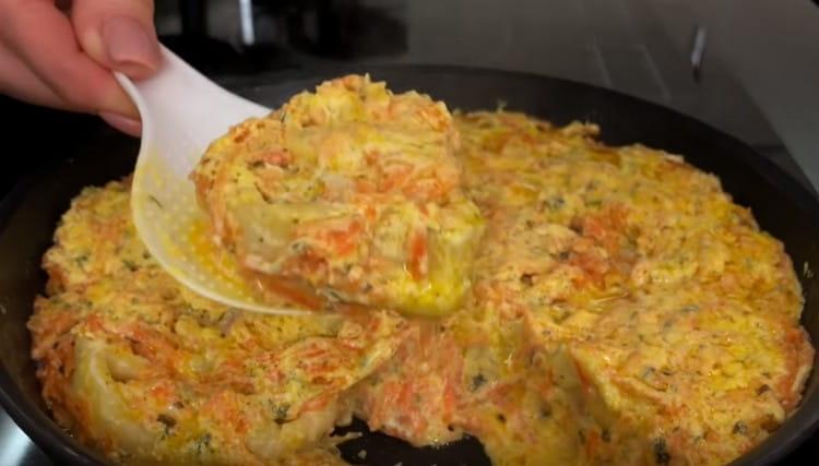 As you can see, this recipe with photos will help you to cook gentle lazy dumplings in a pan step by step.