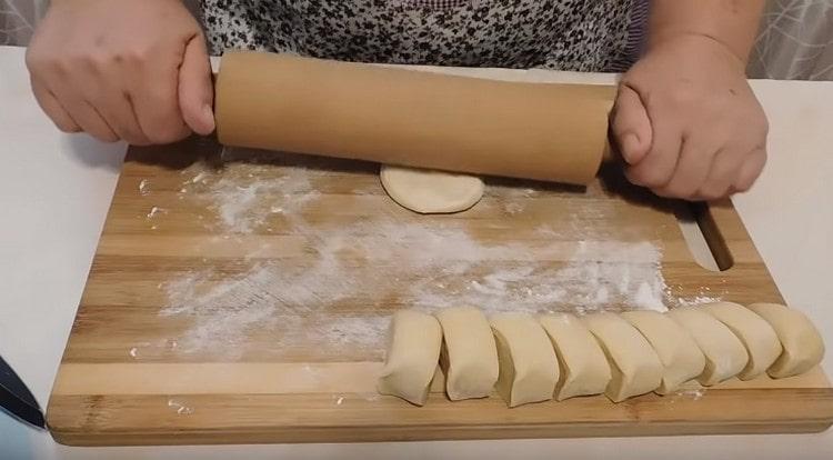 Roll out every cake.