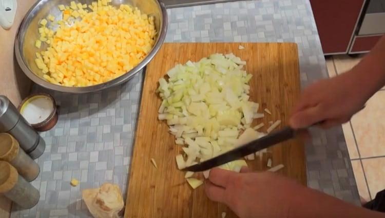 Grind onions, add to the pumpkin.