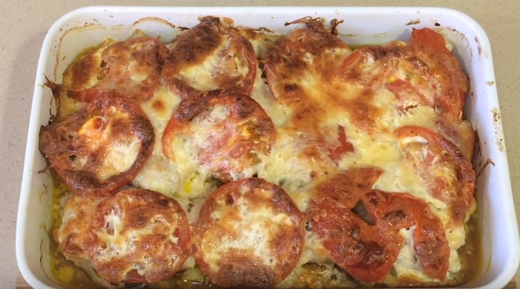 Pollock in the oven, cooked according to this recipe, is worthy of even a festive table.