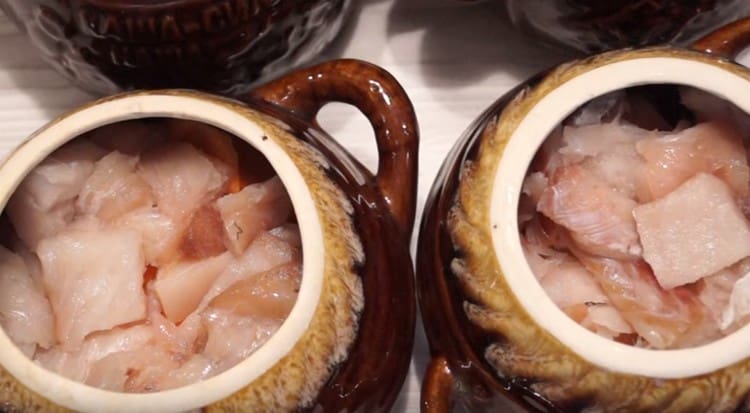 Spread fish pieces on top.