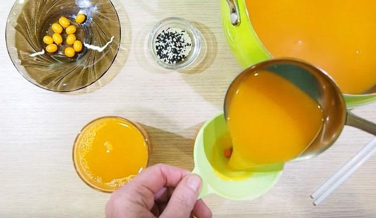 You can serve sea buckthorn fruit juice. additionally sprinkled with sesame seeds.