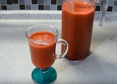 Cooking fruit juice from blackcurrant frozen according to the recipe with a photo.