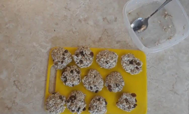 Wet cakes form cakes.