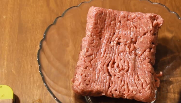 For the filling you need minced meat.