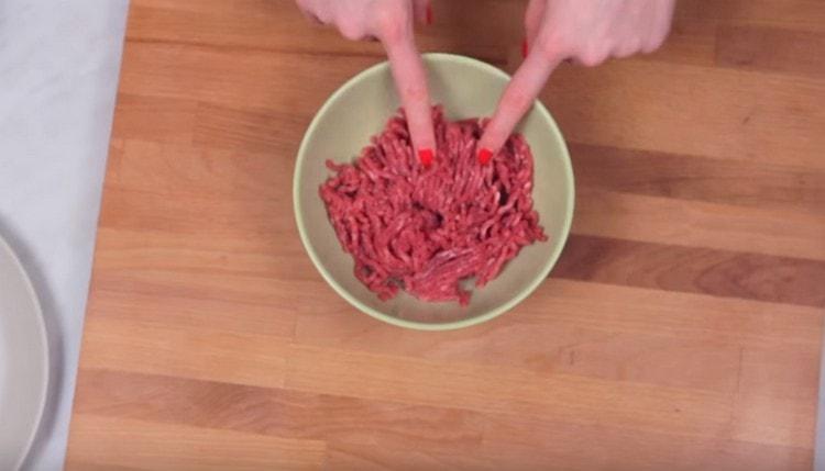 We need minced meat.